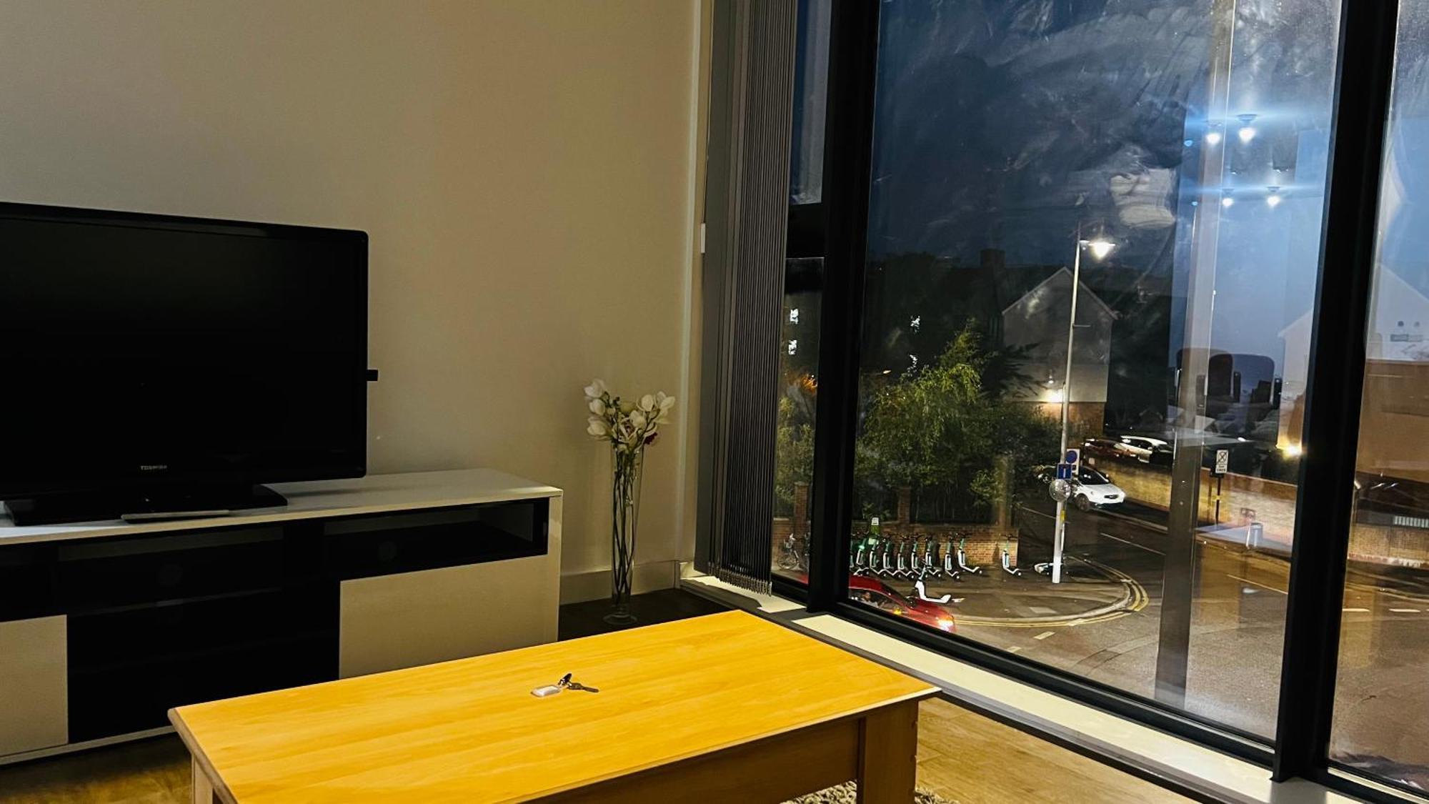 Last-Minute Specials L Book It Now L Sleeps Up To 4 L 2 Bed 2 Bath - Gym - Prime Birmingham Location L Jvt Short Lets Zewnętrze zdjęcie