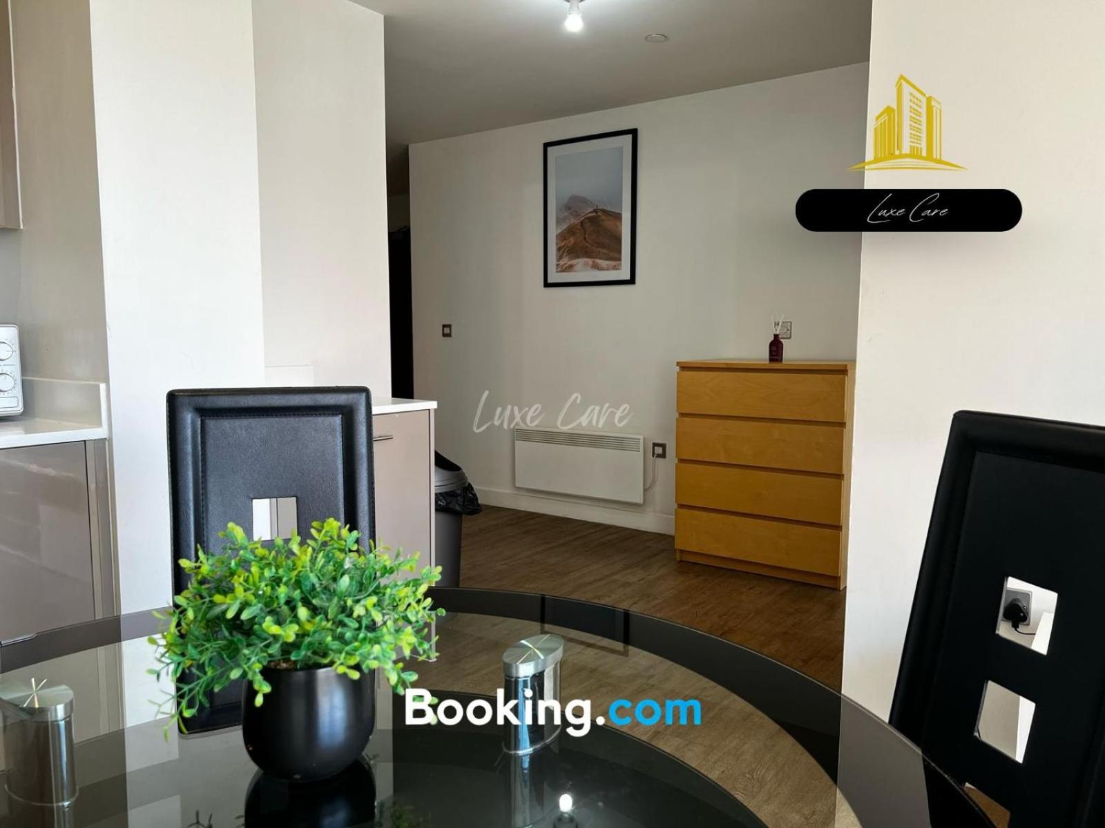 Last-Minute Specials L Book It Now L Sleeps Up To 4 L 2 Bed 2 Bath - Gym - Prime Birmingham Location L Jvt Short Lets Zewnętrze zdjęcie