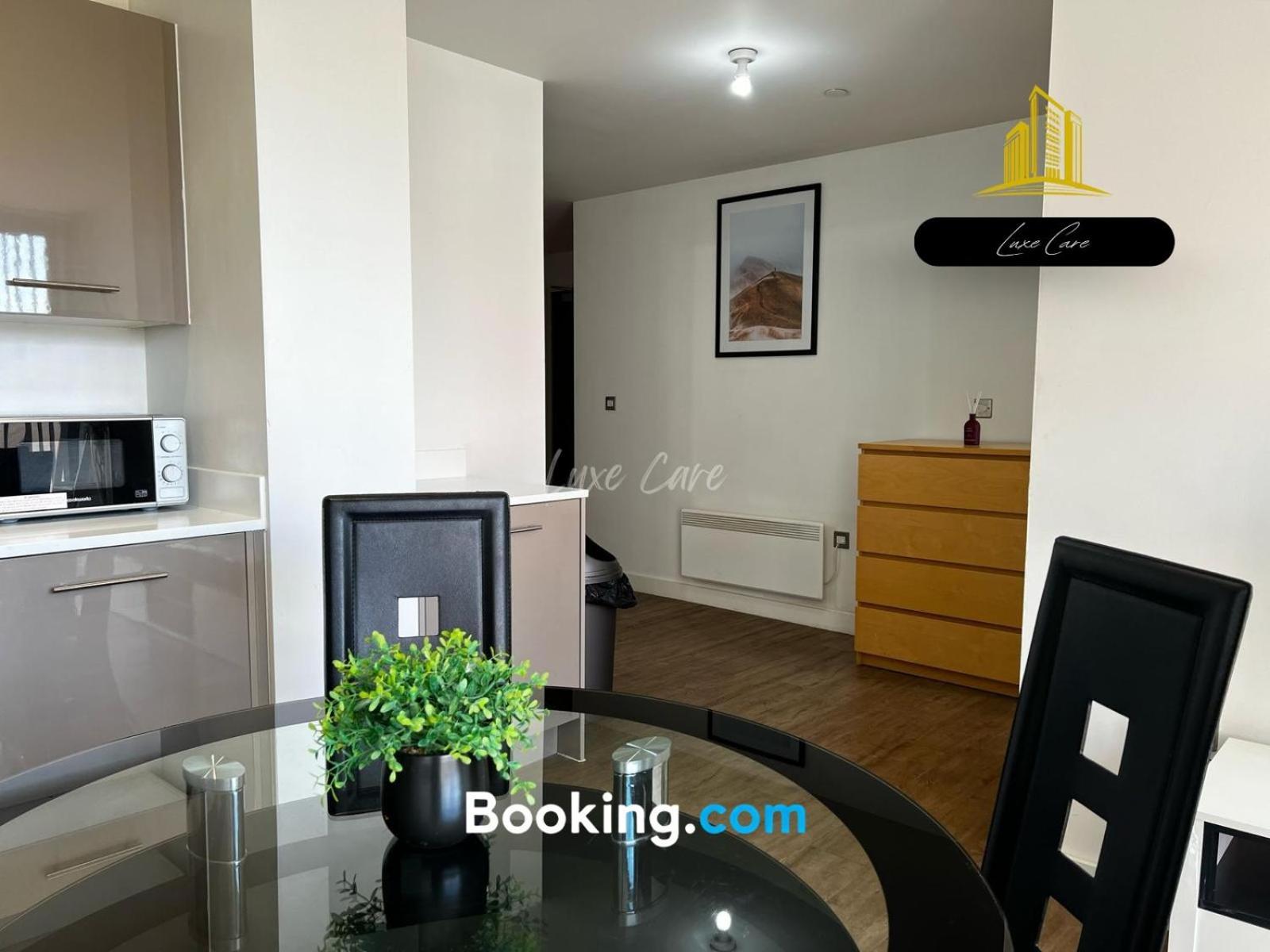 Last-Minute Specials L Book It Now L Sleeps Up To 4 L 2 Bed 2 Bath - Gym - Prime Birmingham Location L Jvt Short Lets Zewnętrze zdjęcie