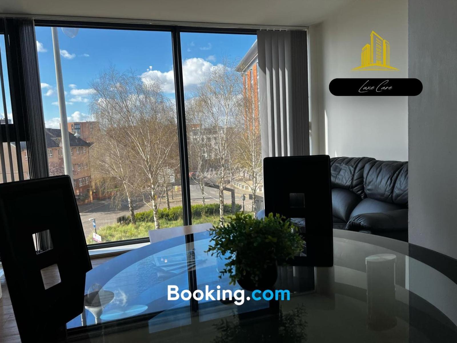 Last-Minute Specials L Book It Now L Sleeps Up To 4 L 2 Bed 2 Bath - Gym - Prime Birmingham Location L Jvt Short Lets Zewnętrze zdjęcie